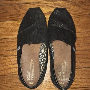Women’s toms shoes in very good condition